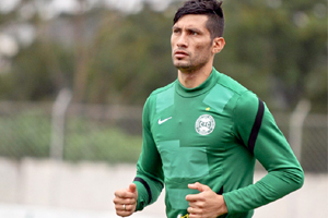 Escudero chegou a Foz e já foi para o campo treinar fisicamente (Foto: Divulgação/Coritiba)
