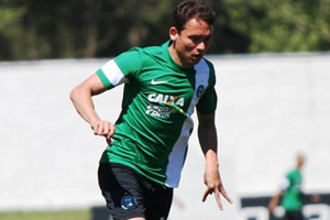 Keirrison balançou as redes no domingo, mas não tem lugar garantido (Foto: Divulgação)