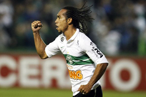 Everton Costa jogou a sua última partida em abril de 2014. (Divulgação/Coritiba)