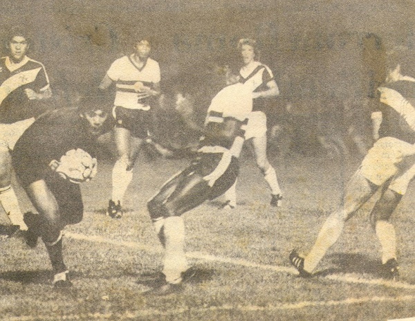 Coritiba empatou com Vasco no Couto. (Acervo Grupo Helênicos/Revista Placar)