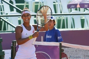 Teliana Pereira joga a semifinal nesta sexta. (Cristiano Andujar/Brasil Tennis Cup)