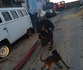 incendio-barracao5