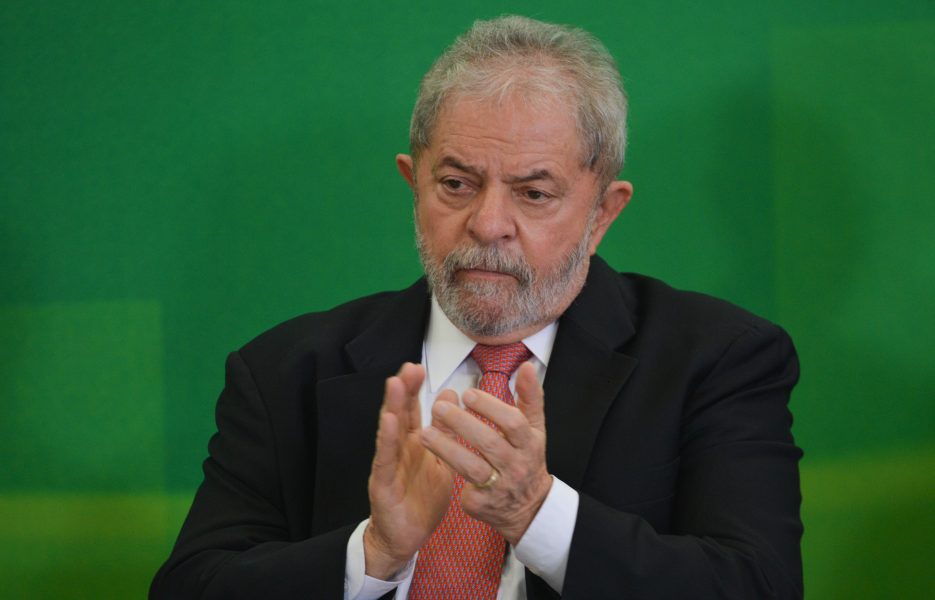 Brasília - O novo ministro da Casa Civil, Luiz Inácio Lula da Silva, durante cerimônia de posse (José Cruz/Agência Brasil)
