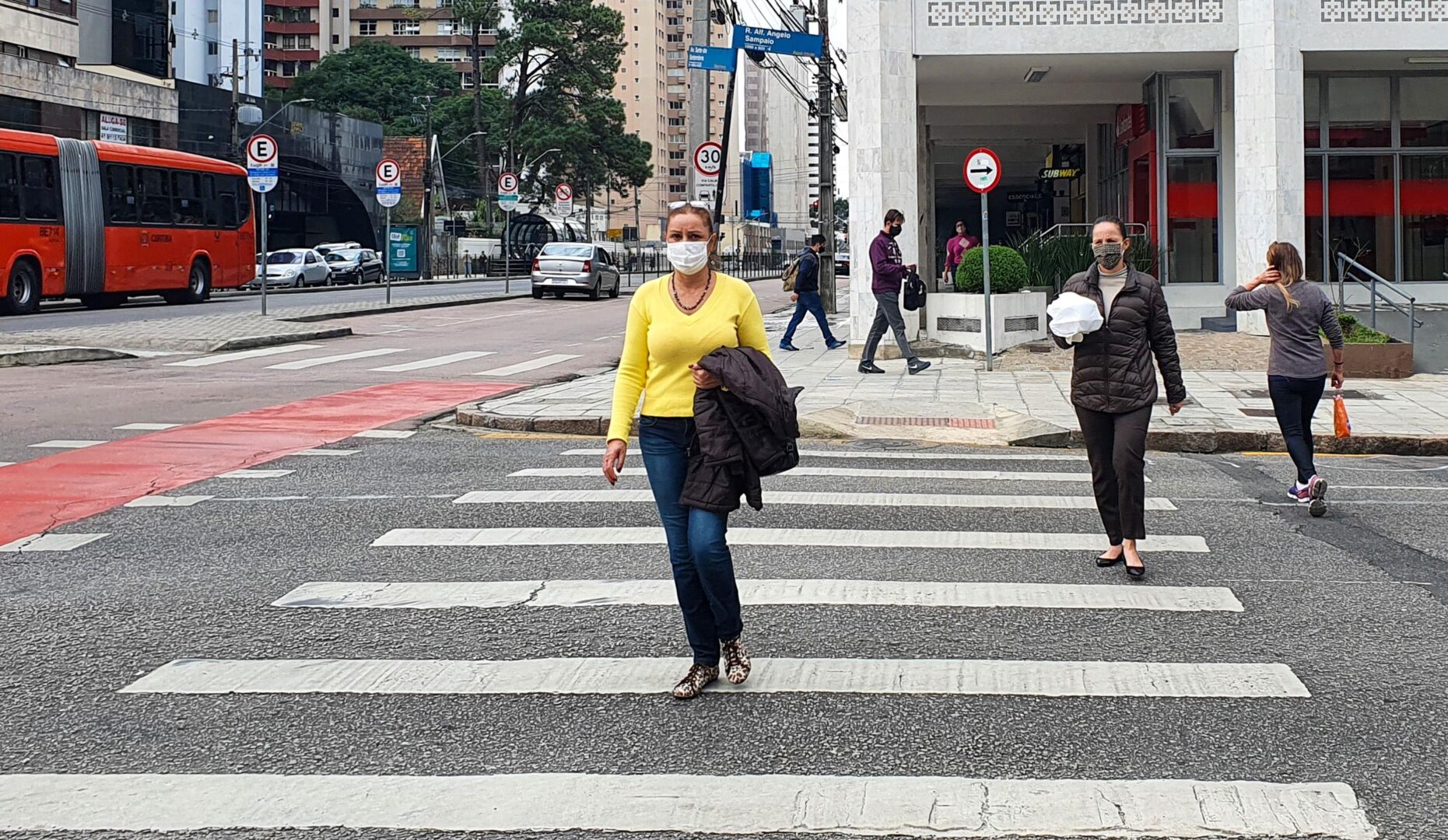 Centro de Curitiba movimentação Covid