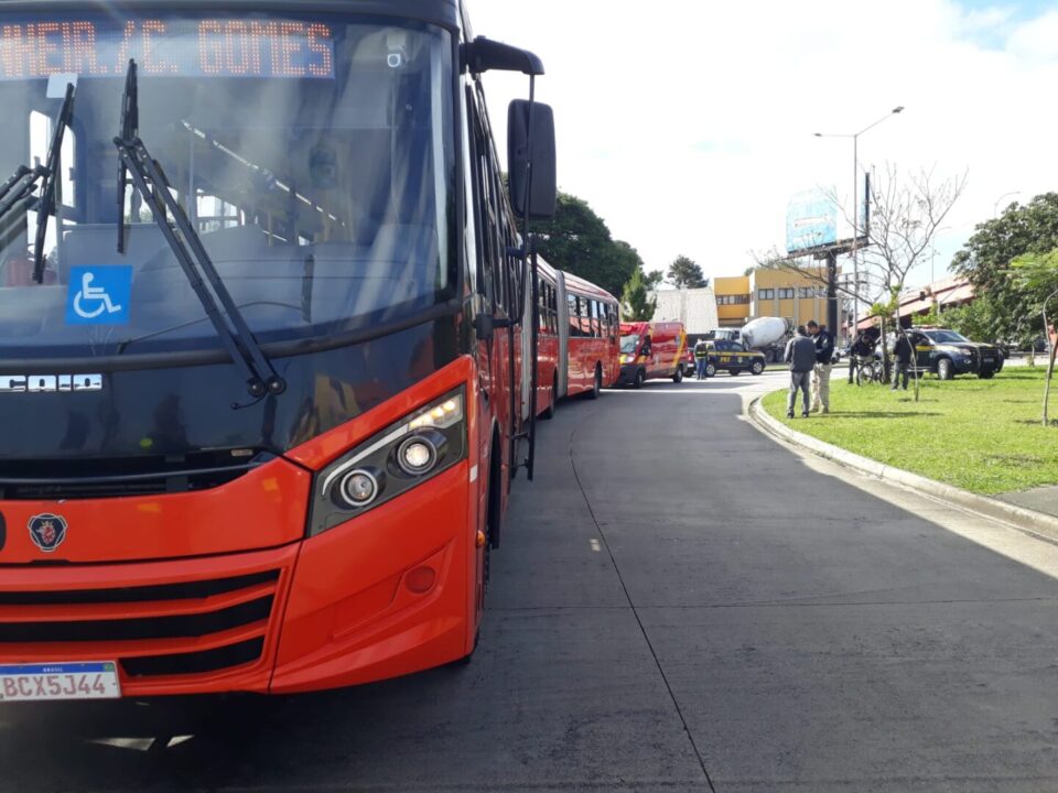 acidente-ciclista-biarticulado-linha-verde (1)