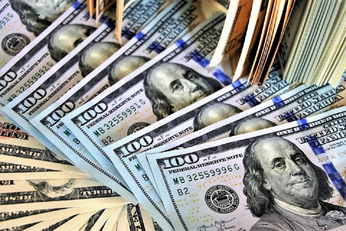 Dólar dispara após anúncio do estouro do teto por Guedes - Foto Pixabay