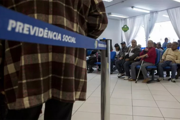 14° salário do INSS 2021 vai ser aprovado?
