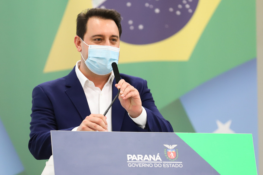 Ratinho Jr. diz que invasão de igreja em Curitiba foi ato de "barbaridade e ódio" sem precedentes na história do Paraná