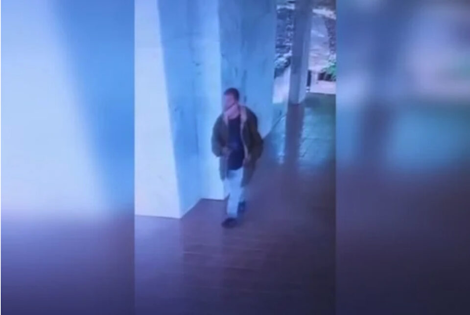 Vídeo: Morador troca socos com assaltante em prédio de Brasília