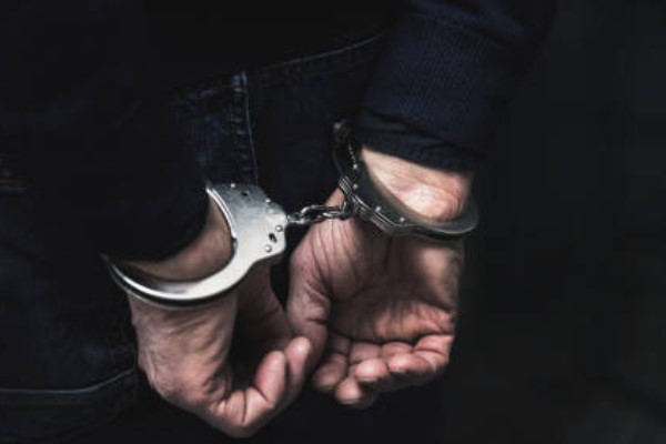 Autor de homicídio em pensão no Bacacheri se apresenta e diz que não se arrepende