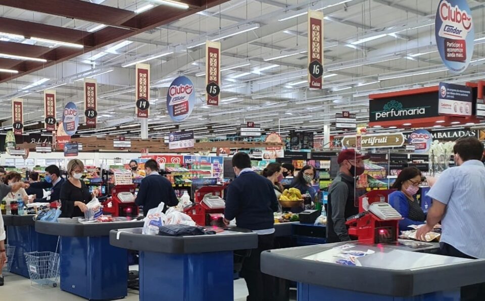 Hipermercado anuncia descontos de  até 50% na Black Friday