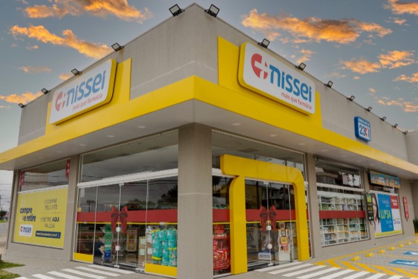 Nissei inaugura mais uma unidade em Araucária; é a quarta da rede na cidade Nissei inaugura mais uma unidade em Araucária; é a quarta da rede na cidade