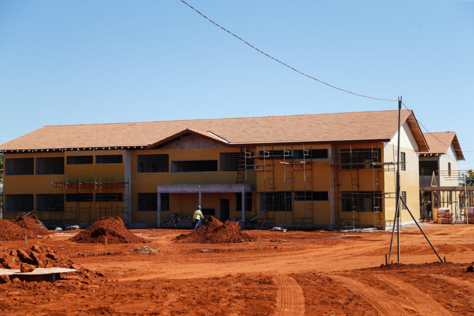 Quadro Negro: Governo retoma obras de centros de educação paralisadas por corrupção