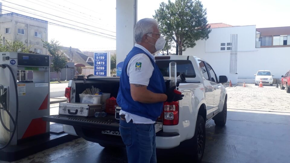 Postos combustíveis Curitiba fiscalização