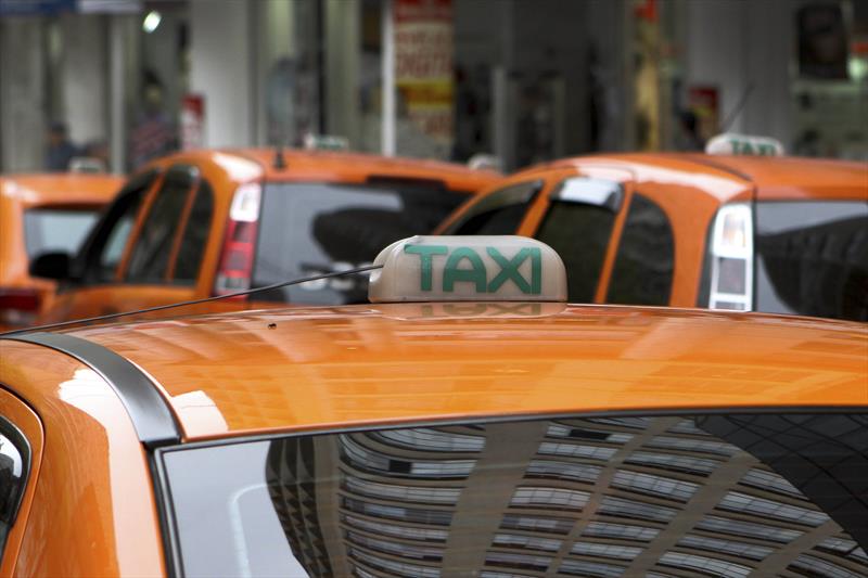 Taxista encontrado morto