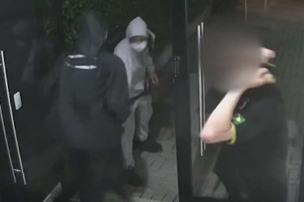 Assaltos à mão armada e tentativa de estupro assustam moradores do Vista Alegre; assista