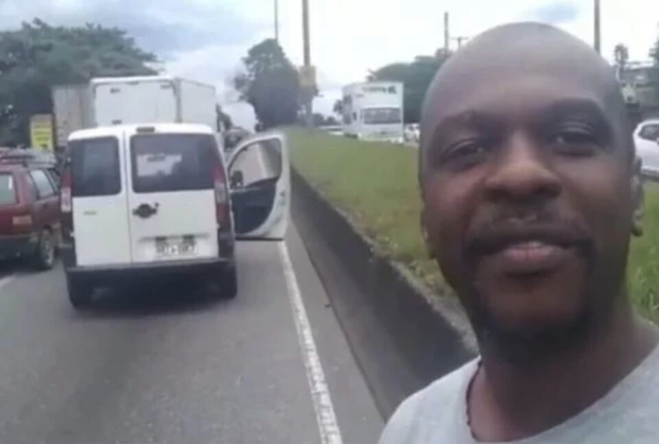 Vídeo: motorista causa engarrafamento em avenida do Rio e brinca: "realizei um sonho"