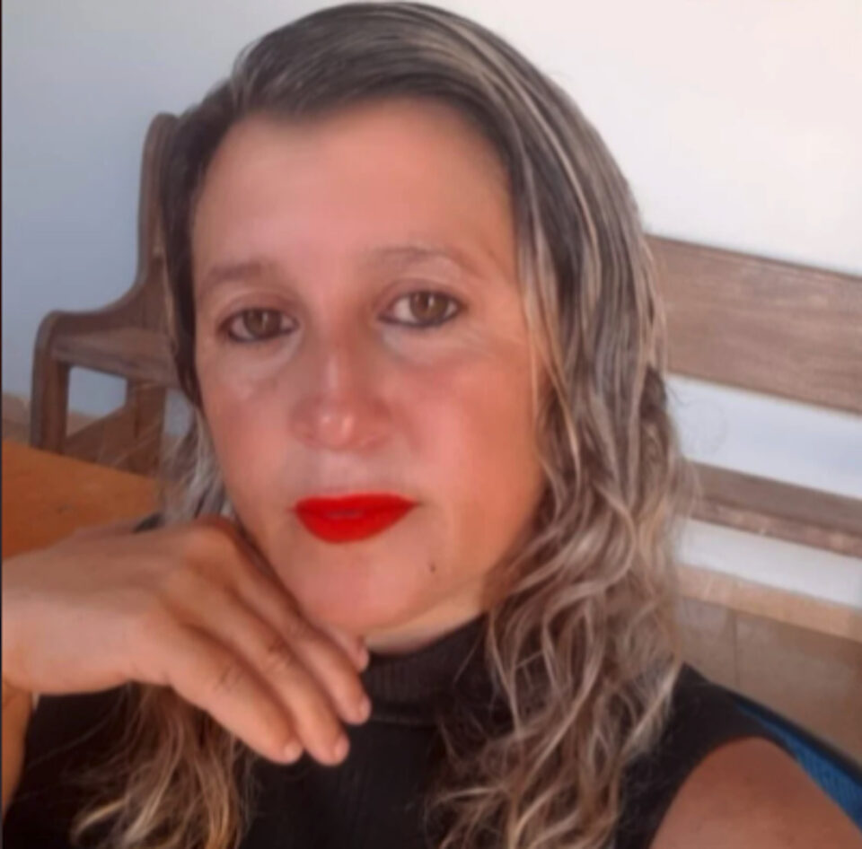 Vídeo: vizinha fofoqueira ataca novamente e diz que caseiro é a reencarnação de Lázaro Barbosa