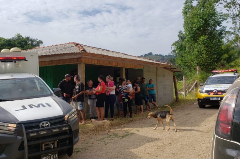 Homem é morto a tiros em Rio Branco do Sul por visitas que estavam na casa de ex-esposa  