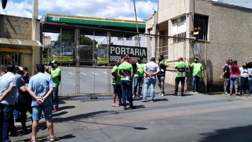Greve de ônibus não vai acontecer até quarta-feira segundo decisão de motoristas e cobradores