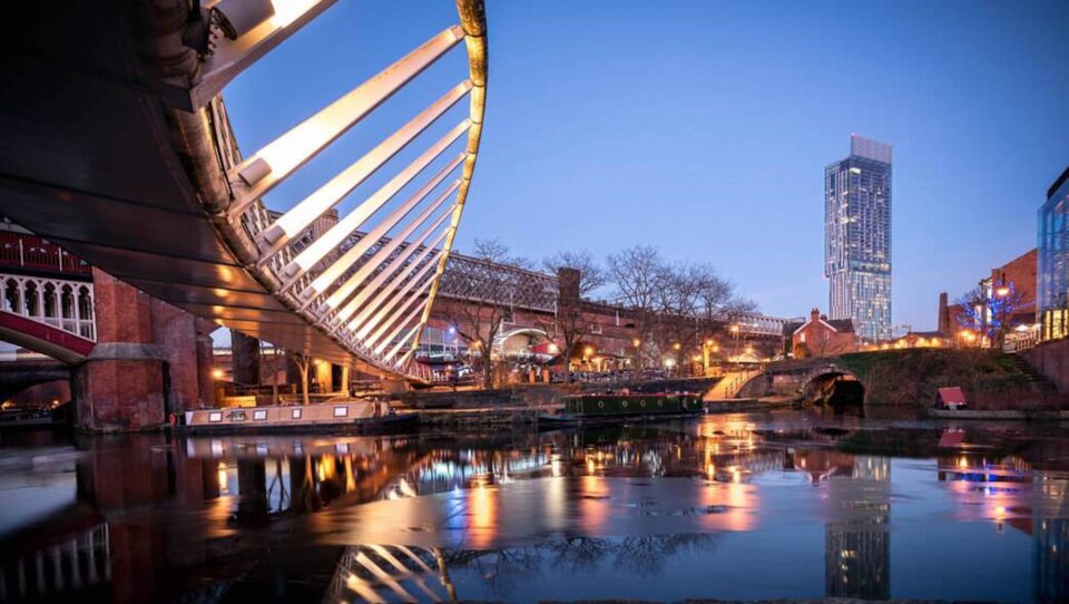 Viagem de cinco dias para Manchester + Tour no Ethihad Stadium por apenas R$ 2499