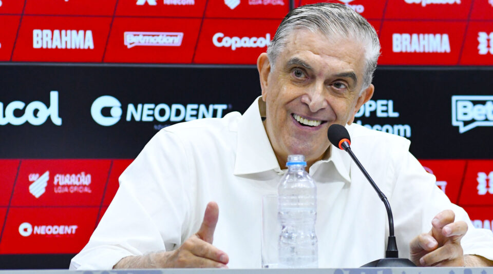 Petraglia declara voto em Bolsonaro às vésperas do maior jogo do Athletico