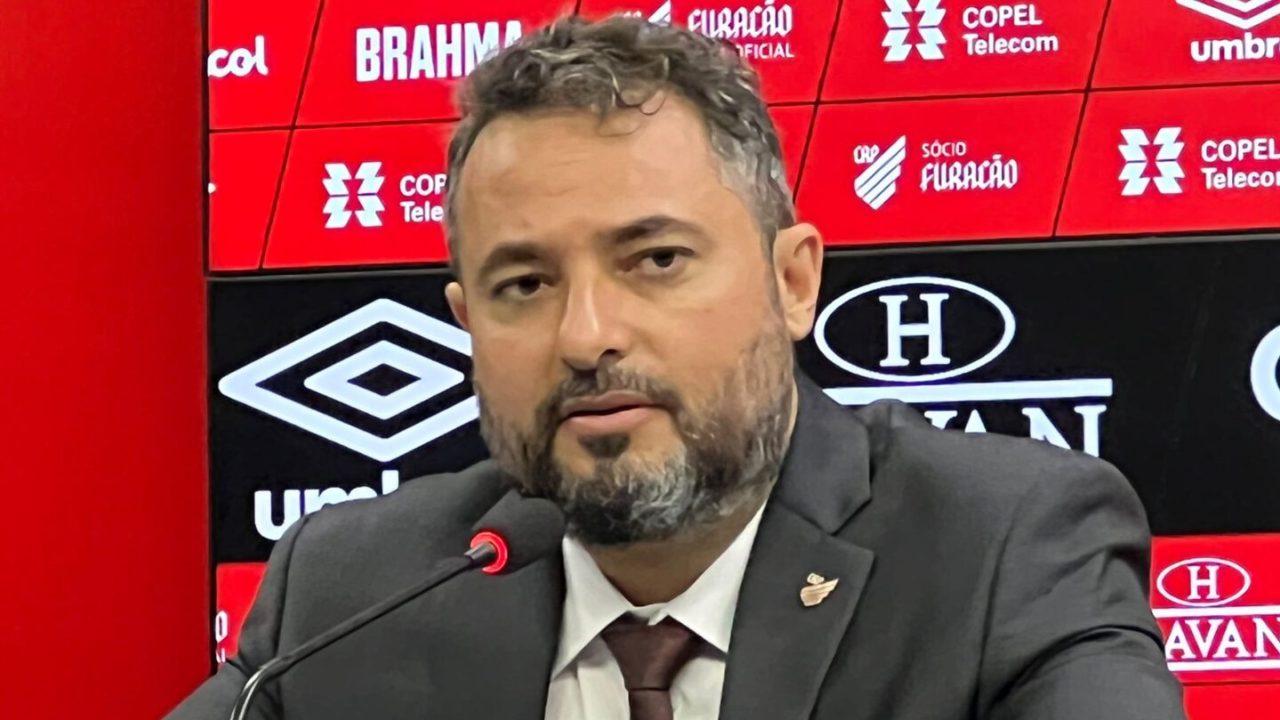 Alexandre Mattos, diretor do Athletico.