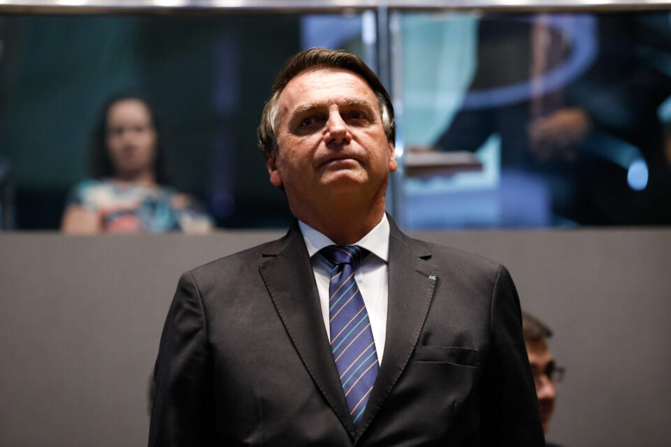 Governo Bolsonaro quer barrar reajuste de 33% no piso de professores Governo Bolsonaro quer barrar reajuste de 33% no piso de professores
