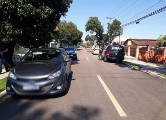 carro encontrado abandonado crime praça CIC