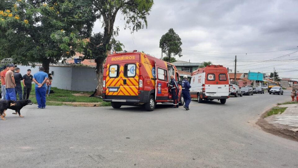 Ciclista bate em Pajero