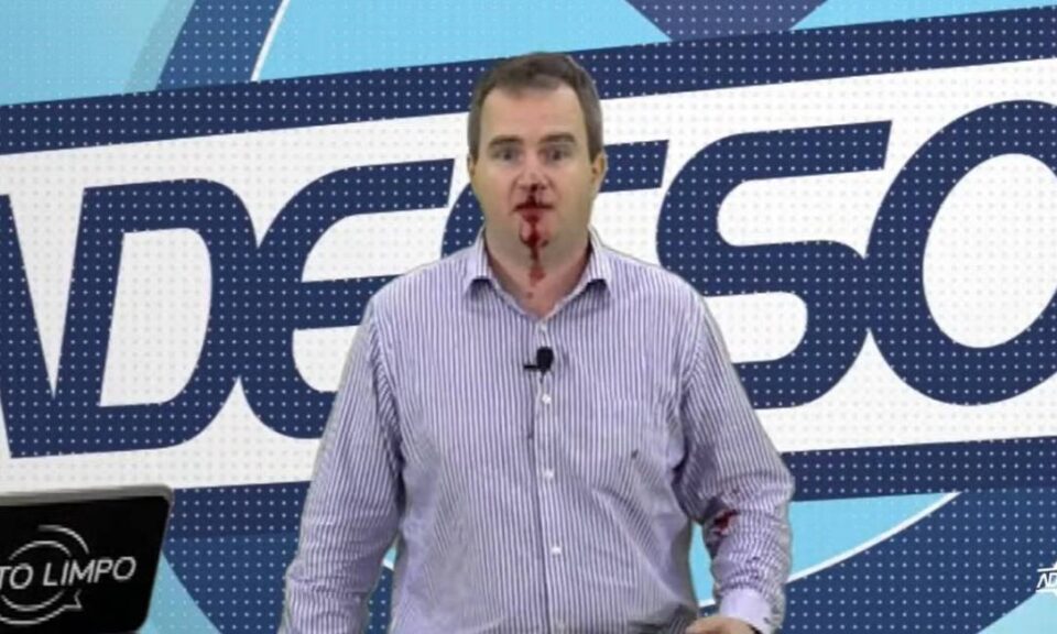 Jornalista é espancado ao chegar em emissora de TV; "Fui vítima de um atentado"