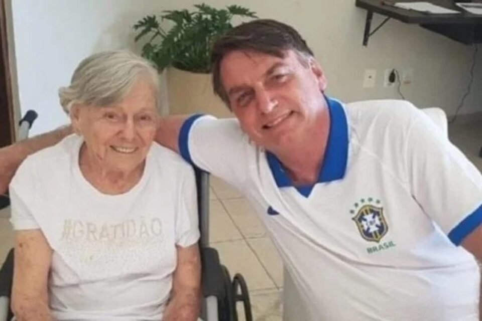 Morre a mãe de Jair Bolsonaro, aos 94 anos, no interior de SP
