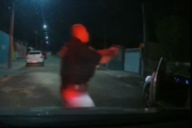 Homem é flagrado com 33 quilos de cocaína em carro após perseguição por ruas da RMC; assista Homem é flagrado com 33 quilos de cocaína em carro após perseguição por ruas da RMC; assista
