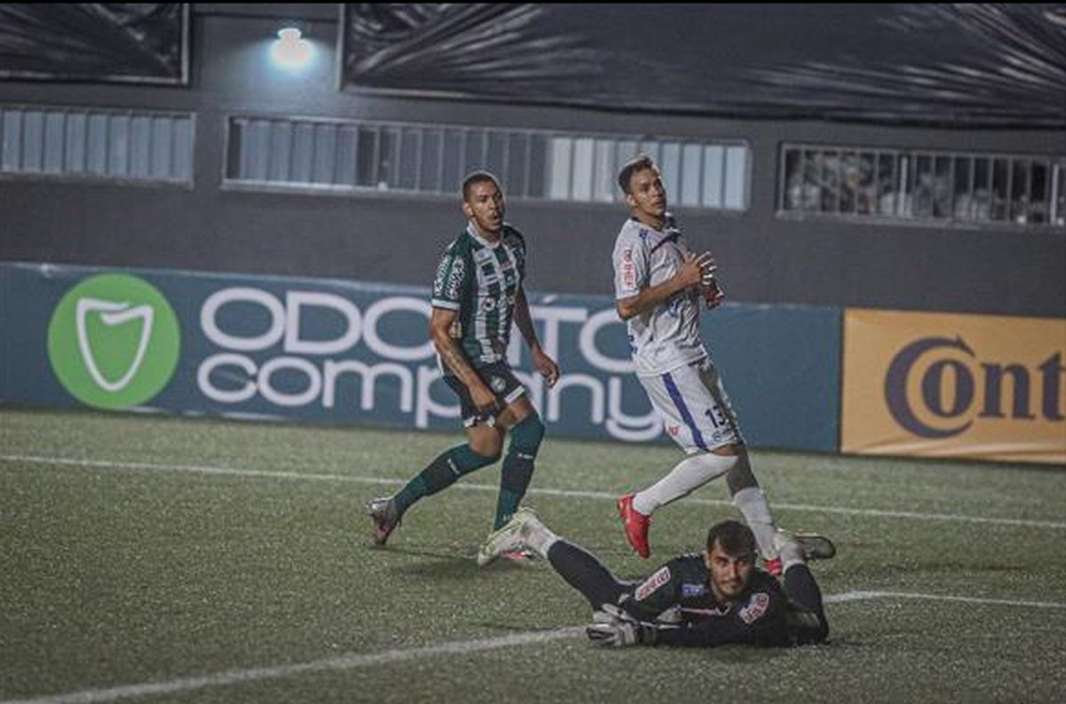 Clayton marcou duas vezes na estreia do Coxa na Copa do Brasil. Foto: Divulgação/Coritiba