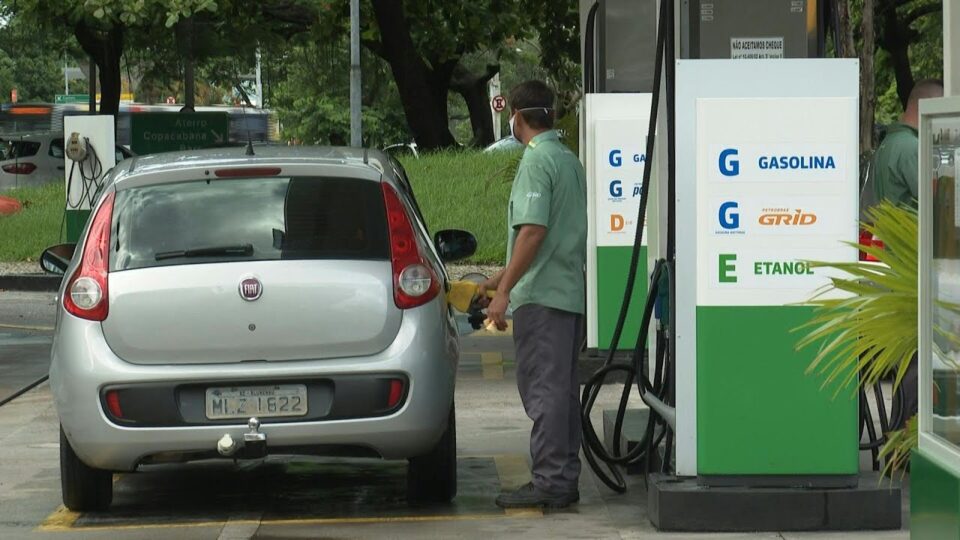 Governo prioriza aprovação de corte de tributos sobre combustíveis enquanto segue impasse sobre subsídio Governo prioriza aprovação de corte de tributos sobre combustíveis enquanto segue impasse sobre subsídio