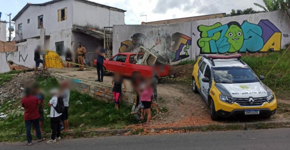 Em visita a amigo, homem é surpreendido por criminoso e morto a tiros em Colombo