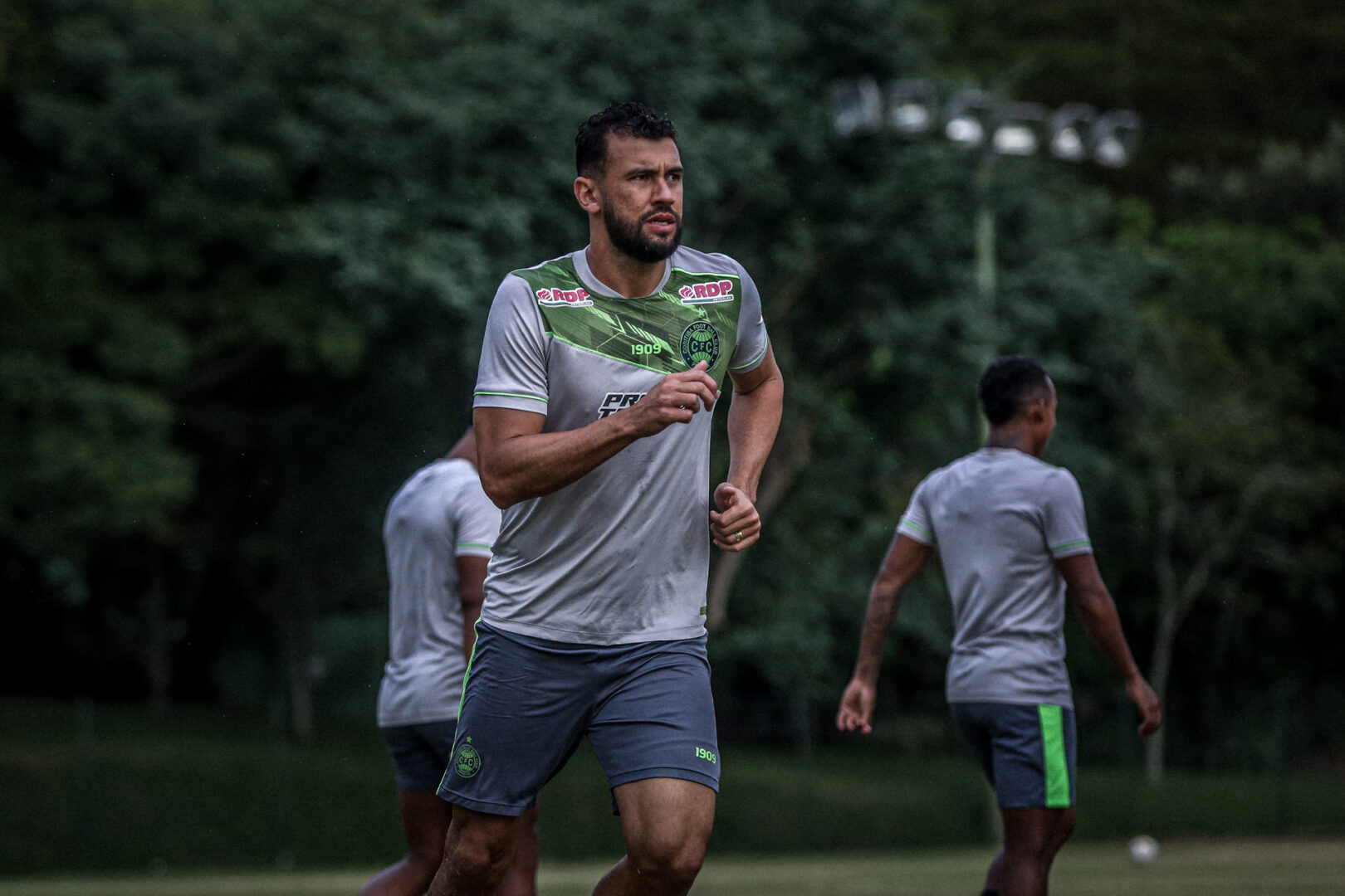 Alviverde encarou uma viagem desgastante e vem de uma sequência grande de jogos. Foto: Coritiba.