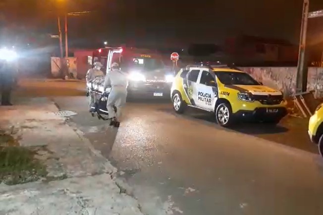 Ladrão invade casa à venda de PM no Sítio Cercado, é dedurado por vizinhos e leva a pior Ladrão invade casa à venda de PM no Sítio Cercado, é dedurado por vizinhos e leva a pior