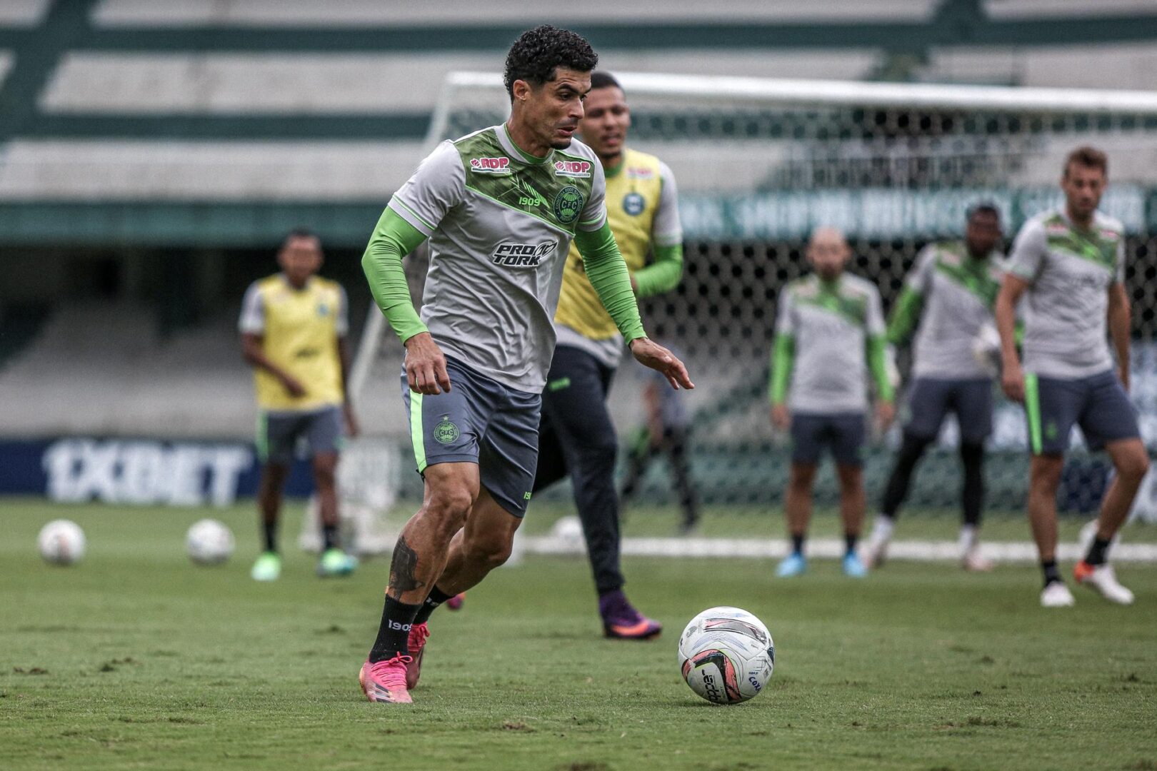 Egídio espera uma "final" com o Furacão nos dois clássicos. Foto: Divulgação/Coritiba