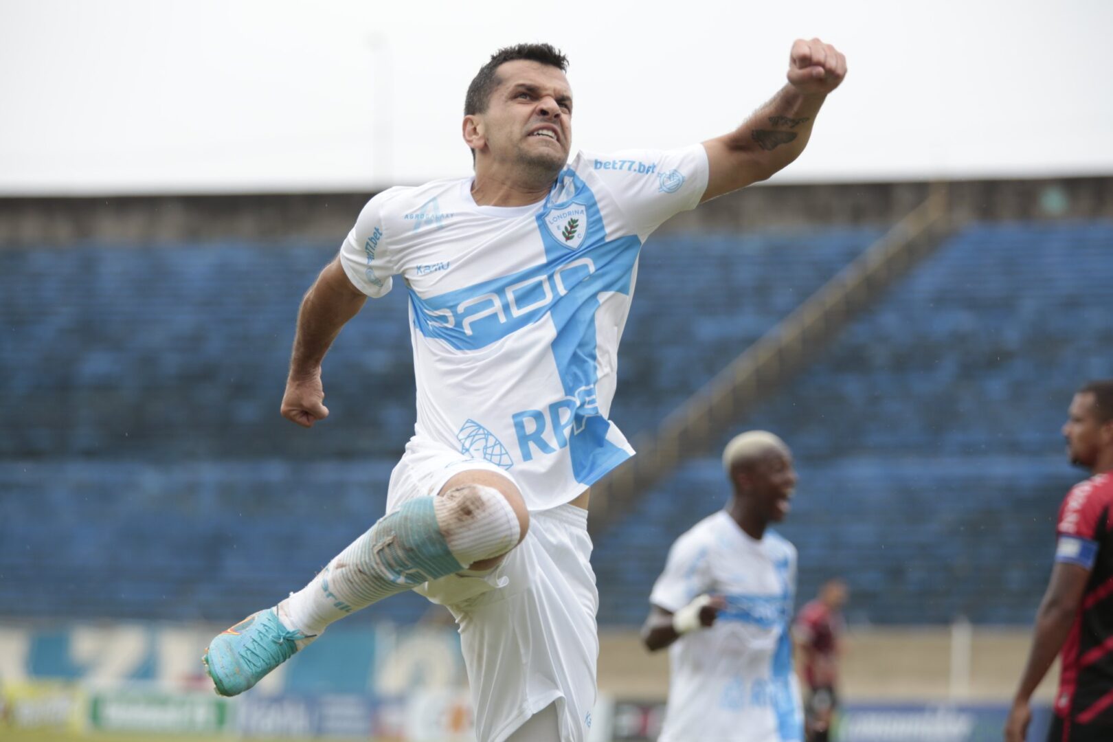 Eltinho deixou a sua marca sobre o Athletico. Foto: Ricardo Chicarelli/LEC