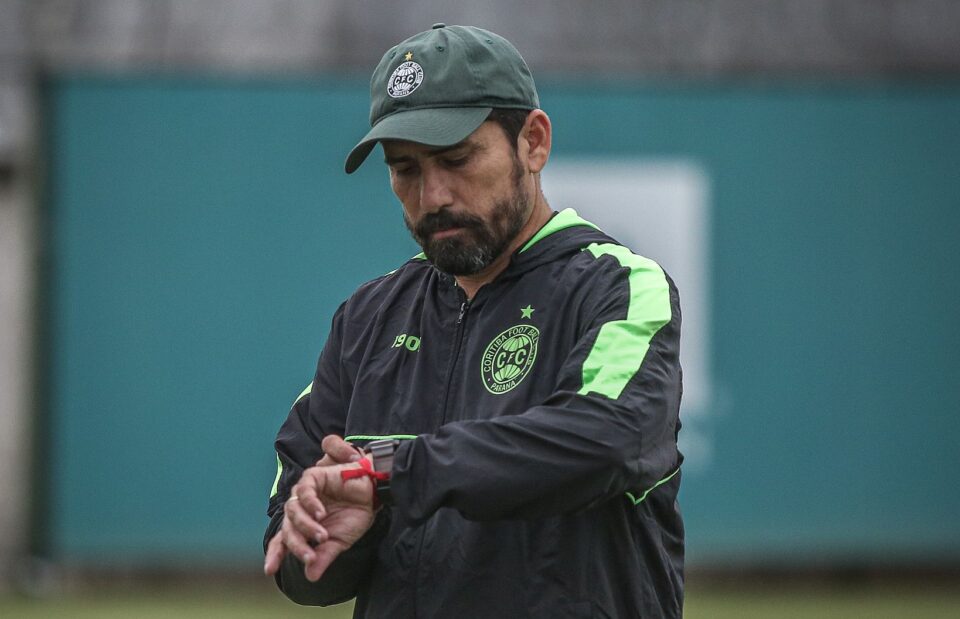 Morínigo exalta ‘time guerreiro’ do Coritiba após classificação para final 