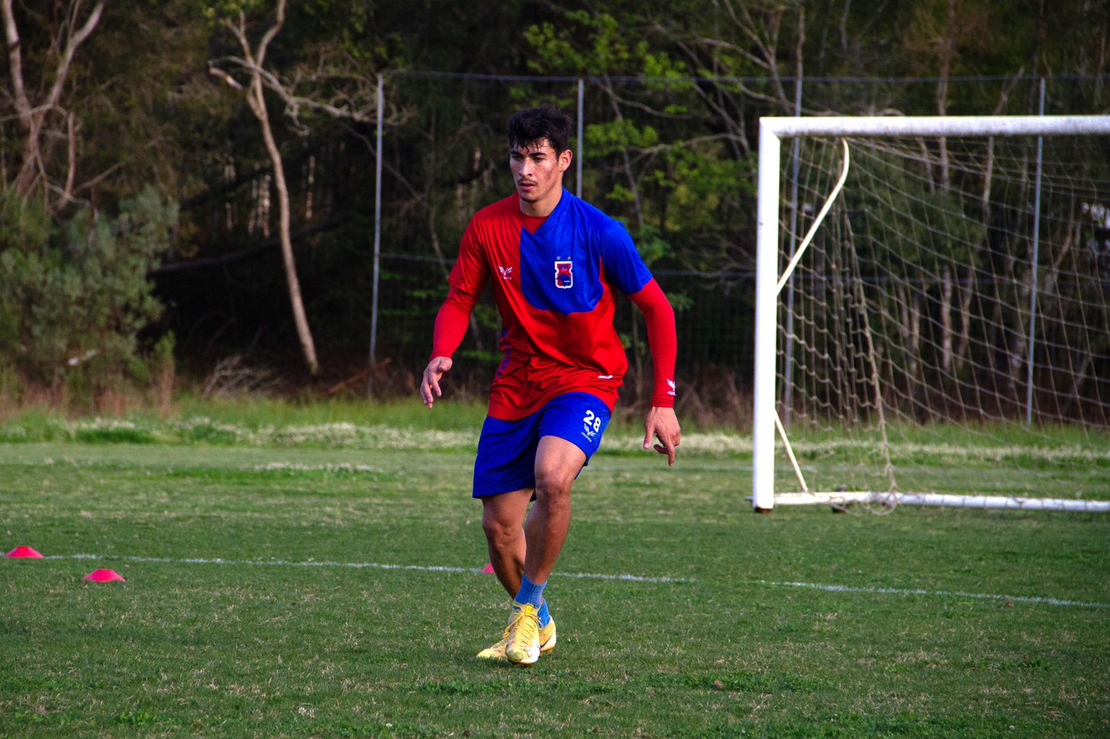 Atacante Mikael pode deixar o Tricolor, dono de 100% dos seus direitos. Foto: Divulgação/Paraná Clube