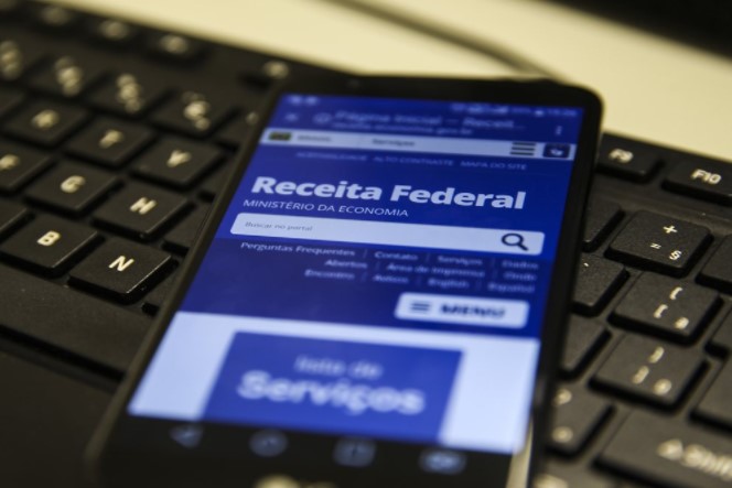 Declaração do IR pré-preenchida ajuda a fugir da malha fina e restituir nos primeiros lotes; saiba o que fazer