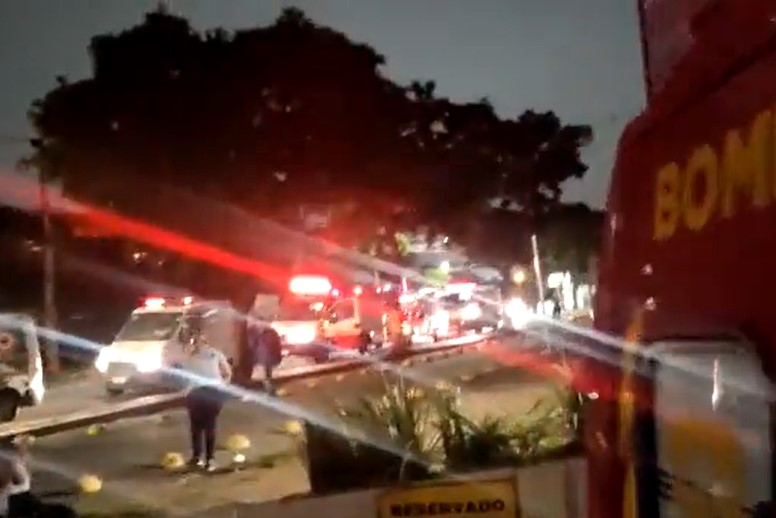 Hospitais de Curitiba têm sobrecarga de urgências e emergências e fila de ambulâncias impressiona; vídeo