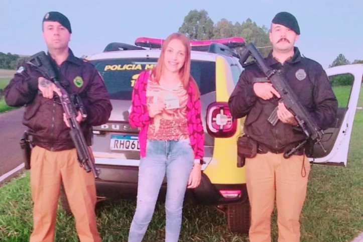 Motorista de aplicativo do PR realiza sonho de ser parada em blitz e 'post' com PMs viraliza nas redes