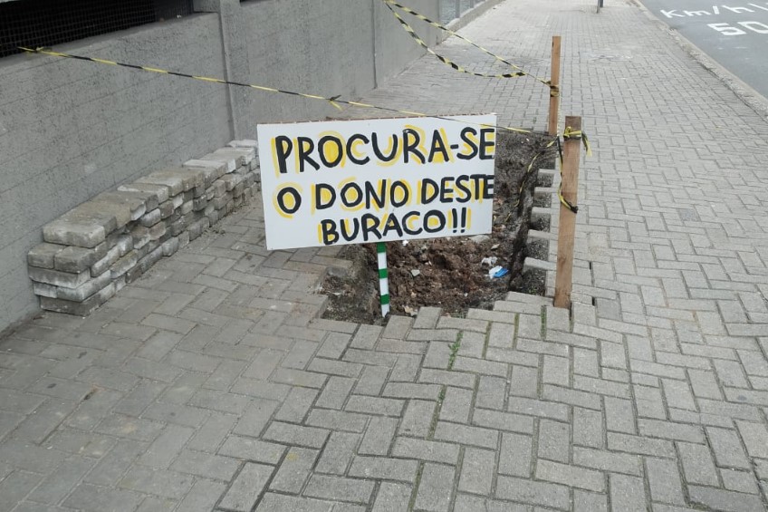 Cadê o dono do 'buracão' a 500 metros do Instituto Paranaense dos Cegos? Banda B descobriu