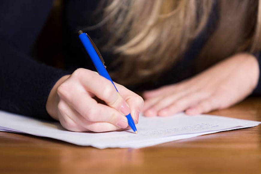 Estudante de 15 anos de Maringá vence concurso internacional de redação com texto inspirado em cordel