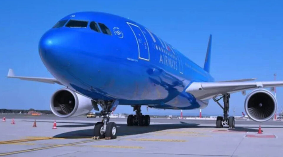Piloto de avião é demitido após dormir por 10 minutos em voo internacional