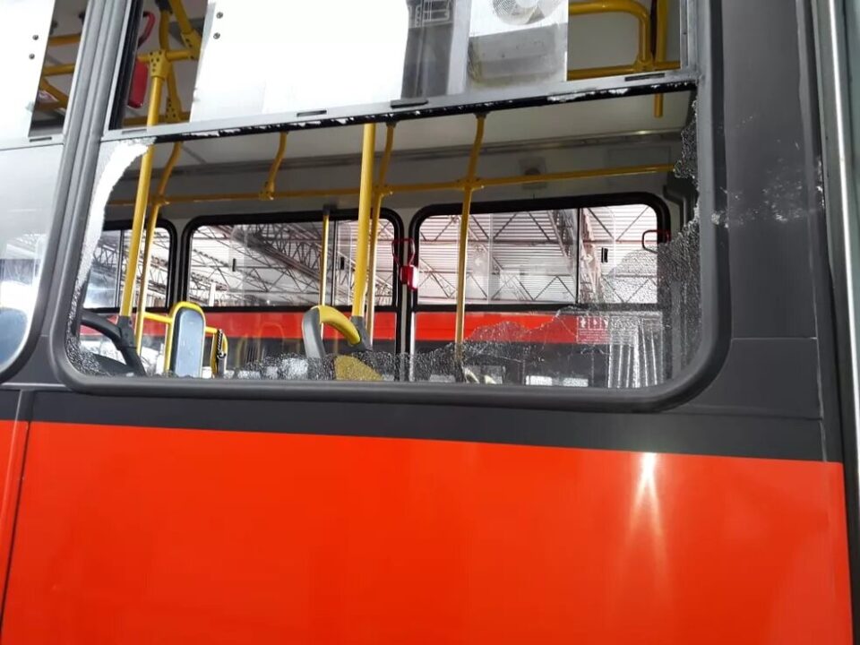 brigas de torcidas transporte coletivo