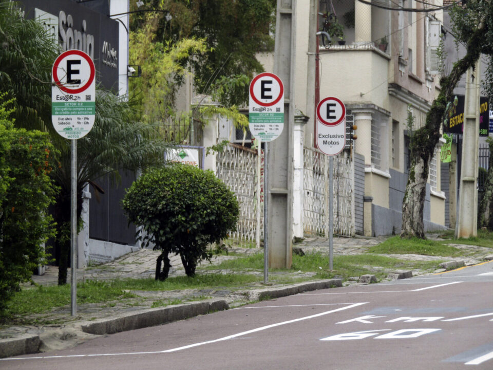 Ruas de três bairros da região central passam a ter novas vagas de EstaR; lista Ruas de três bairros da região central passam a ter novas vagas de EstaR; lista
